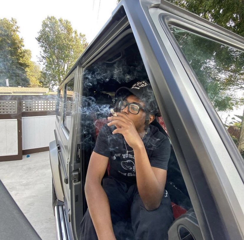 LyricaLemonade's tweet photo. DMV artist Joony just released a new video for “Lifestyle.” Check it out here:

https://t.co/HWaI0zY14y

[@joonyoftv] https://t.co/UcY3LsvpIT