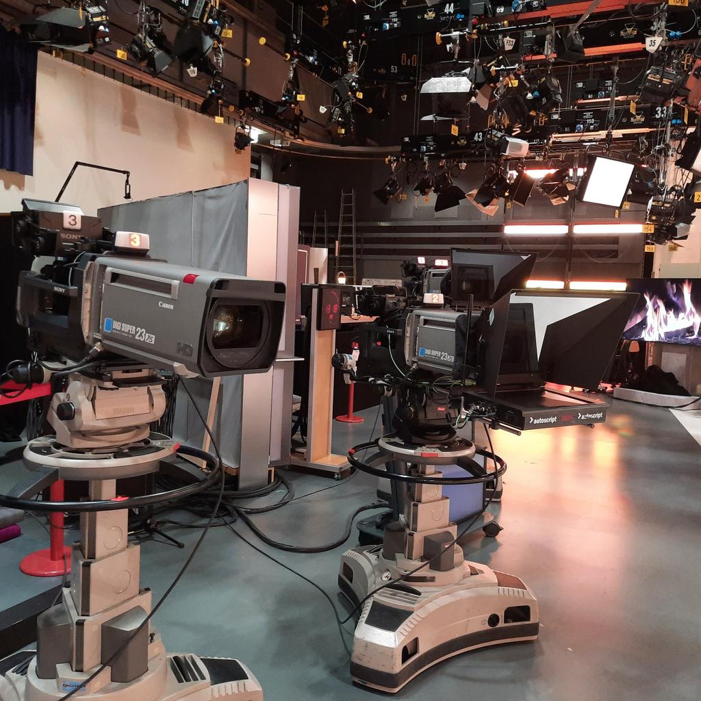 Um 16 Uhr geht es los:
Heute bin ich Studiogast bei Hallo Hessen im #hrfernsehen

#Vogelsberger #Krippenbauer in #Herbstein #Vogelsbergkreis #Krippe #Holz #Kunsthandwerk  #Krippenmarkt #Krippenweg #Krippenbau #Holzarbeiten