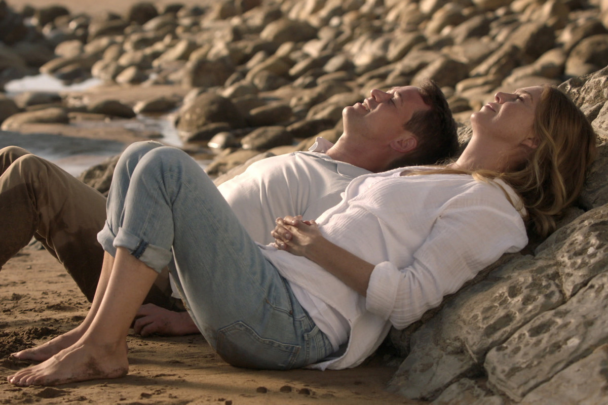 'Grey's Anatomy' alum T.R. Knight returns for weepy reunion episode