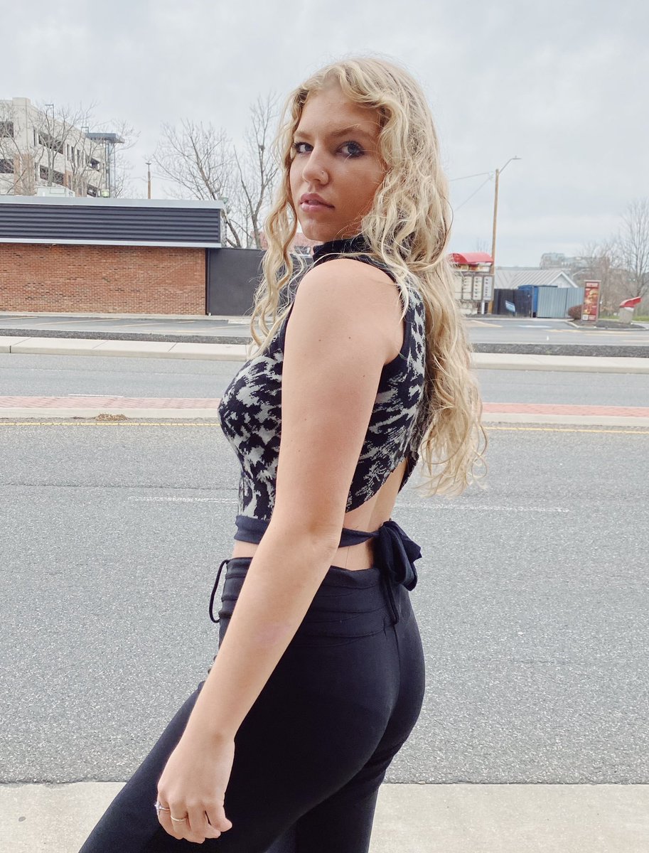 Christmas drop on my site wednesday ❤️ korarestyled.com