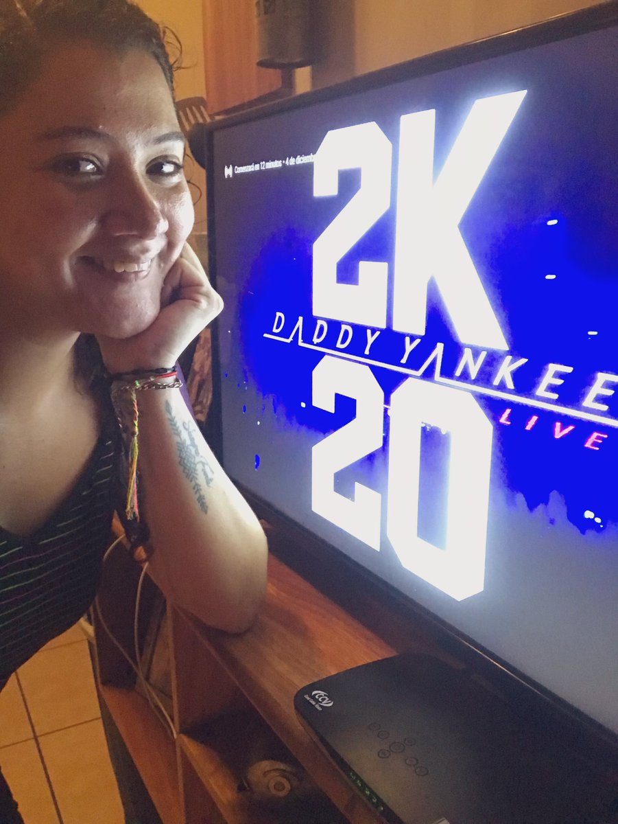 oriabarrientos's tweet photo. Esperando al #Boss 😍🎉 @daddy_yankee https://t.co/Wl8TlhWc1J