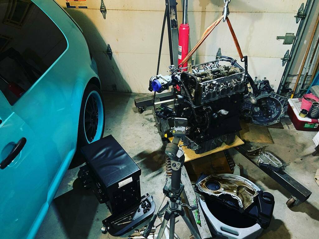 Ashleyslair's tweet photo. I need redbull , timing chains time. ☺️☕️ 

#mk4 #mk4gti #mk4golf #vr6gti #vr6 #vr6nation #vr6society #vw #vwmk4golf https://t.co/Lr7P2ly8yH