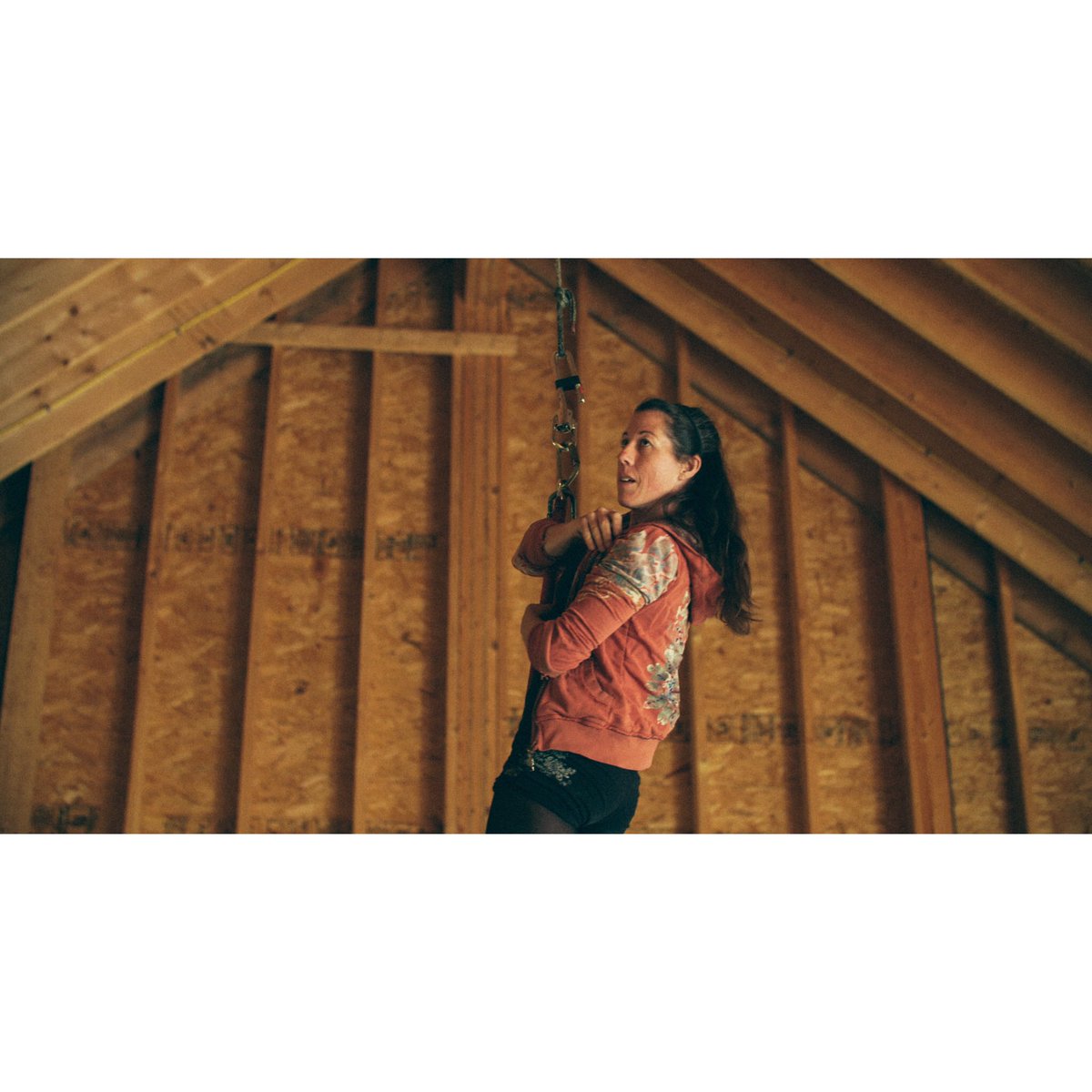SlateRoofFilms's tweet photo. During her long and varied career in the circus, Sara worked for several circuses in many roles. With this wealth of experience, Sara felt she was ready to create her own circus from the bottom up. 

The first photo is a still from our film, others from Sara's earlier career. https://t.co/es4yap7Qq7
