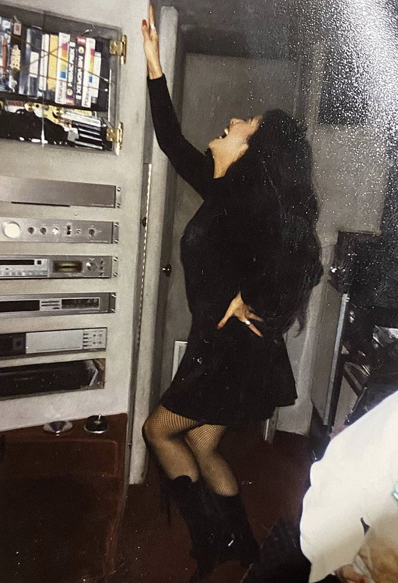 Selena on her tour bus // 1994 🖤