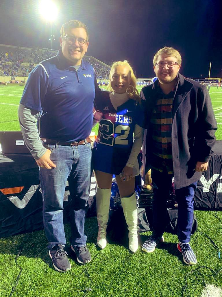 vypehouston's tweet photo. Huge thanks to @RaeLynn for being our celebrity picker tonight!! Awesome job! Go get her new album Baytown!! #txhsfb https://t.co/bgKklvnvpy