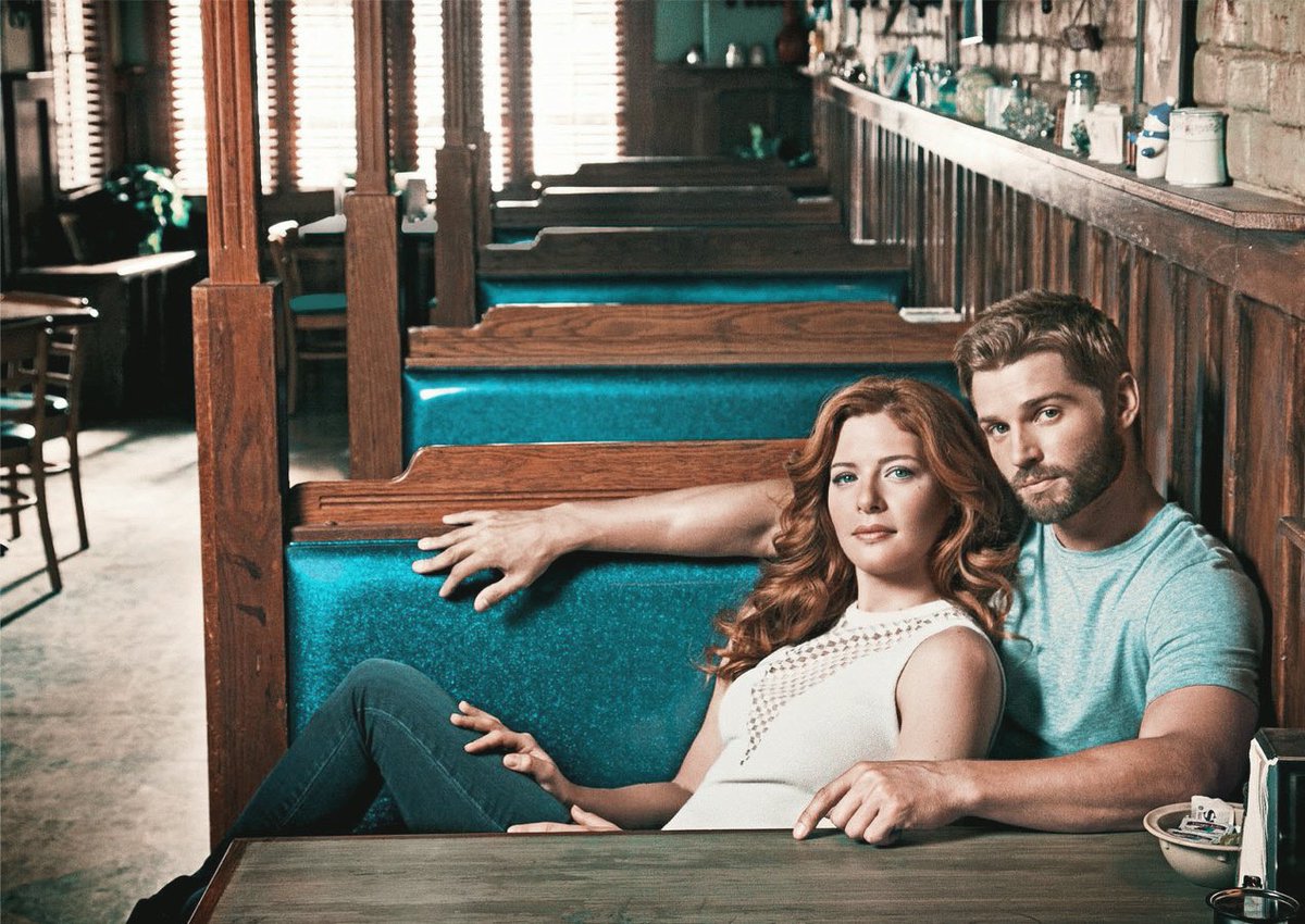 MikeVogelCom's tweet photo. Throw🔙 / 2014
@Mike_Vogel and @RachelleLefevre for TV Guide Magazine
📸: Jim Wright https://t.co/nGUpGVbL3O