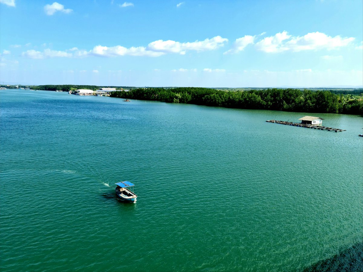 ความสุข = การได้เห็นคนที่เรารัก
ก้าวเดินไปอย่างสวยงาม. 

#มีความสุขทุกคนนะคะ
อรุณสวัสดิ์วันเสาร์ค่ะ  :)