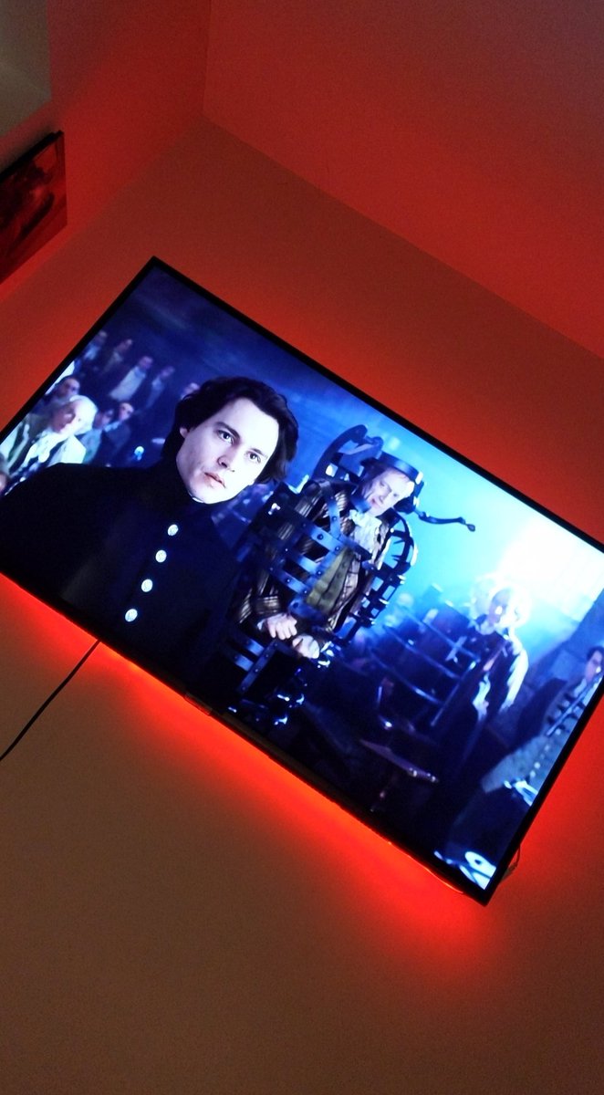 Day 22 : Sleepy Hollow Character: Ichabod CraneThis was fab! Loved Ichabod I see why you all love him so much! Fab storyline! Was shocked by the ending! Do love a cheesy old school horror! And you cant go wrong with Tim Burton! #JohnnyDeppMarathon #Deppcember