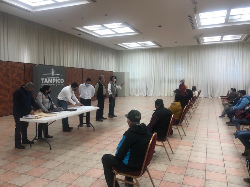 Se llevó a cabo reunión de trabajo en la ciudad de TAMPICO  acompañados por el alcalde de dicho municipio donde se busca apoyar a través del ITAVU a habitantes de la “Col. Vicente Guerrero” y la “Col. Solidaridad y trabajo” que no cuenten con certeza jurídica de su patrimonio.