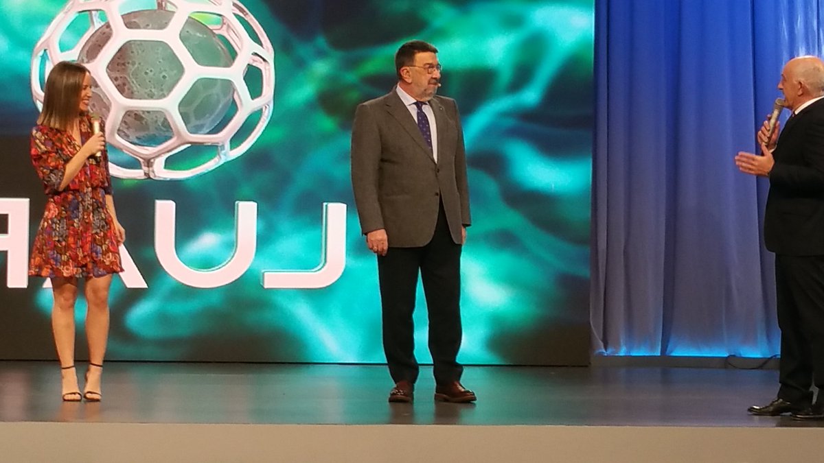 Se queredes preguntar calquera dúbida relacionada coa Covid-19 ao epidemiólogo Juan Gestal chamade ao 981 81 90 73

#luar1241