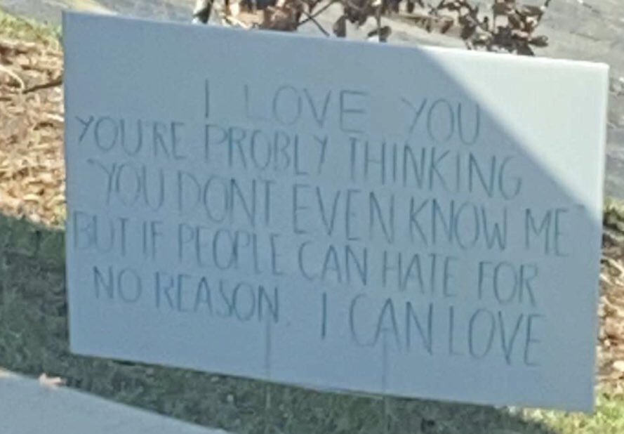 Saw this and decided to share. 🖤#spreadlove https://t.co/07vnOzcx4h