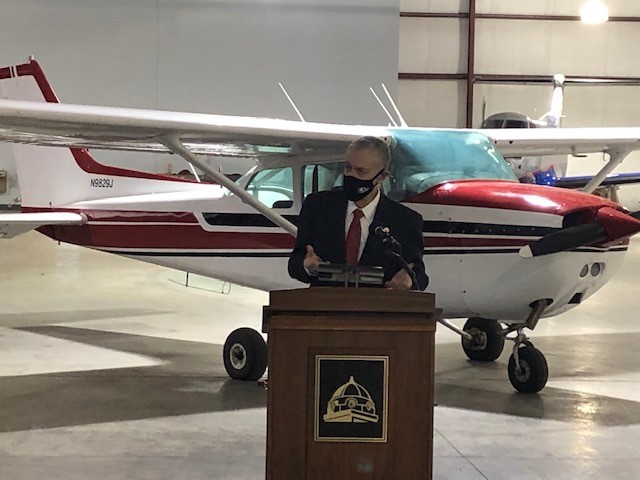 SEMOChief's tweet photo. Great day for @SEMissouriState announcing @USAviationGroup as our partner for the new Professional Pilot program. We are excited that this program will be based at the Cape Girardeau Regional Airport and look forward to it taking flight in fall 2021. https://t.co/WG1z6DNmIM https://t.co/QZrPSHSoXM