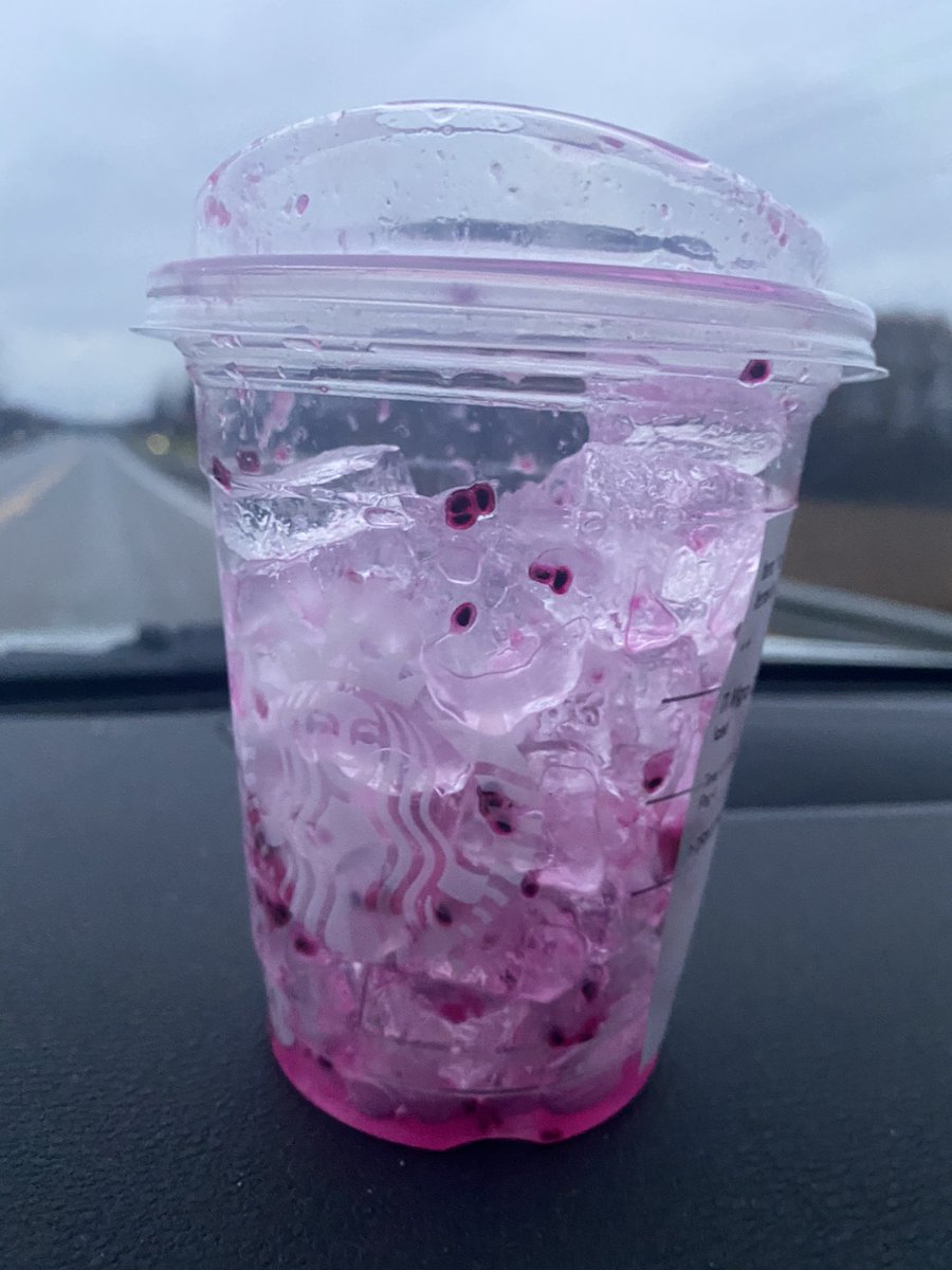 MaryPortwine's tweet photo. @Starbucks @StarbucksCanada I was wondering how I could drink my mango dragonfruit lemonade so fast, then I saw how much ice was in it. #disappointed https://t.co/iUSVUDnOEm