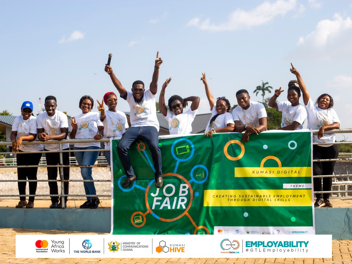 KumasiHive's tweet photo. We had a good time today at the #Kumasi Digital Job Fair. Thanks to all our companies that showed up and we appreciate all the participants. Continue making an impact out there.
Have a great weekend. Y3da moase!!!
#DigitalJobFair #HiveImpact #HiveTribe #WomensHaven #GTLImpact https://t.co/DwcuRHnl3P