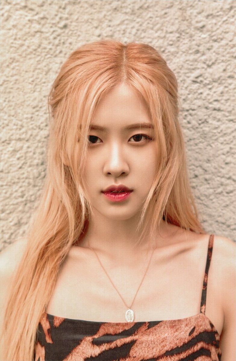 roseyarchive's tweet photo. the prettiest #로제 #ROSÉ https://t.co/wP58BnYN8C
