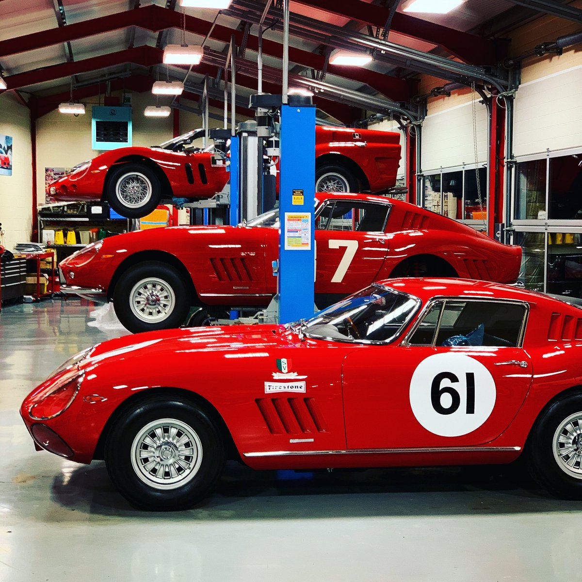 Christmas is coming! <a href="/bobhoughtonltd/">Bob Houghton Ltd</a> #specialist #ferrari #275gtb #competition #race #thecotswolds #fridaymotivation #theweekend