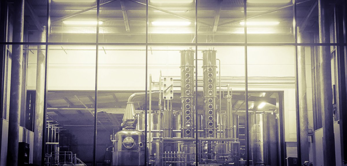 lordofgin's tweet photo. You just have to love the glow from our #stillhouse @RademonEstate #distillery this evening as our team were busy #distilling and #bottling our next batches of @ShortcrossGin just in time for #xmas #TryNI #CoDown #NI #exploreirishgin https://t.co/yBEFVfhdgB