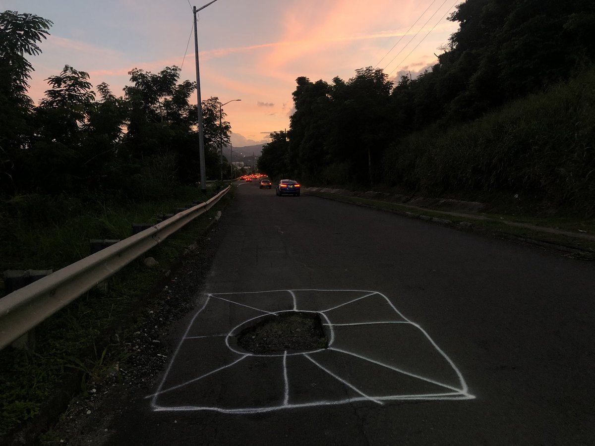adoptaunhoyo's tweet photo. Hermoso atardecer desde #Caguas rampa de #Bairoa #AdoptaUnHoyo #PuertoRico #caguasgovpr @adamonzon @skytrafficpr @zamiratv @YarimCorrea https://t.co/QDGTHVSltv