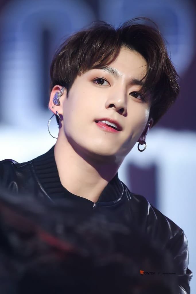 googieyama's tweet photo. Missing Jungkook 24/7 like it’s my job or smtn https://t.co/DNe4pnzMnN