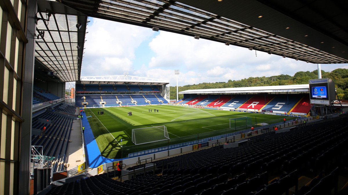 ChrisMartin_93's tweet photo. Since itโs trending:
This is Ewood Park.
This is the best stadium in the world.
This is my happy place.
And I canโt wait to be back.
Thatโs all.
#Rovers https://t.co/E7BFyViIun