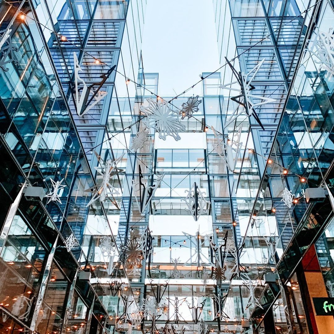 CityCenterDC's tweet photo. It always feels like we're dreaming when we walk through our Palmer Alley installation! 📸: @meghoff11

#CityCenterDC #PalmerAlley #DreamCloset #MaggieONeill #DowntownDC #VIsitWashingtonDC #MyDCCool https://t.co/e6rnT9xvhV