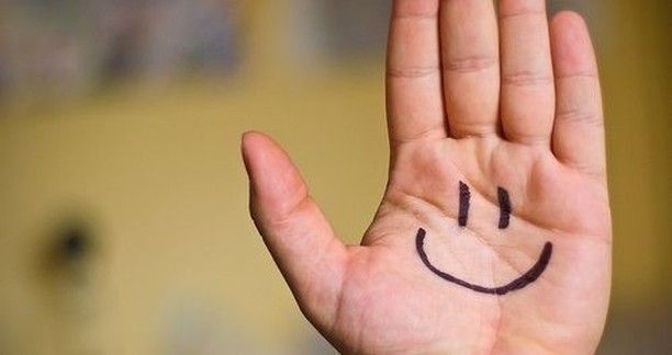 Remind yourself even if you need to write it on your hand...be happy! ~ #DTN #behappy #focus https://t.co/0IIBEmi521