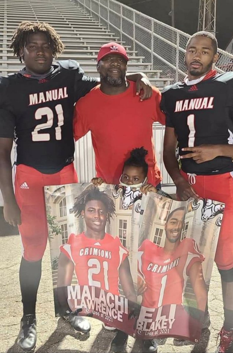 MelmanMrb3273's tweet photo. These boys have played together on the same teams since they was 5 years old. Now preparing to head to college and continue their education and play some football! Looking forward to seeing them grow. #BelieveInYouFirst 
#MyBoyz @EliBlakey @Mzlzchi 
@duPontFootball https://t.co/ifsEVzX9cT