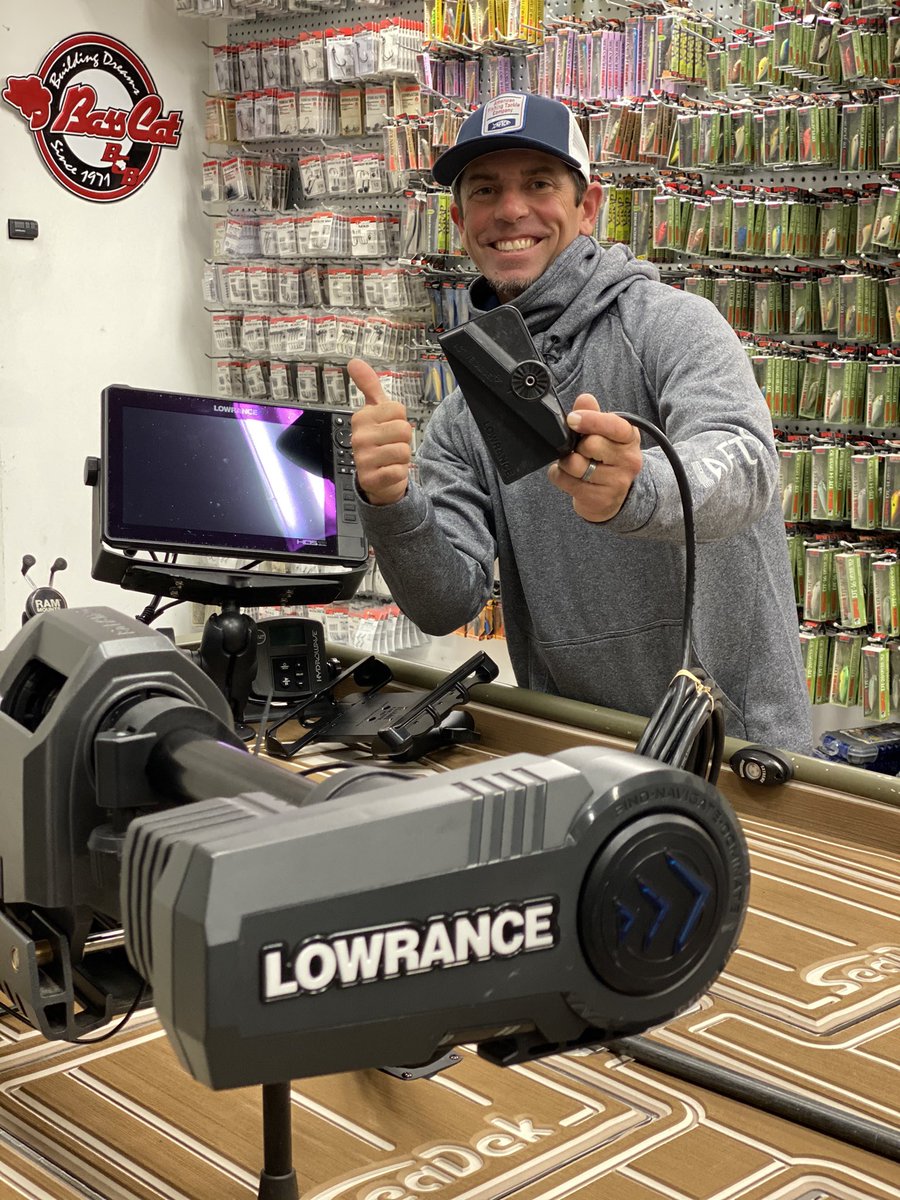 mike_Iaconelli's tweet image. SO SO SO STOKED to put the NEW @LowranceFishing Active Target transducer on my boat! This is gonna be a GAME CHANGER for me when I’m looking for fish! #activetarget #lowrancefishing #goingike #gamechanger