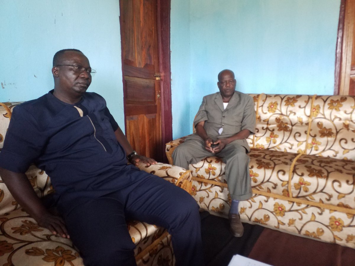uepnddrrcaf's tweet photo. #UEPNDDRRenAction! Le chef du groupe armé #UPC, M.Darassa, rencontré le 3 décembre à #Bokolobo, un de ses fiefs, s'est dit favorable pour l'adhésion de son mouvement au programme national #DDRR.C'etait en présence de @UN_CAR #Bambari. @GouvCF remercie @UN_CAR & al pour l'appui https://t.co/QyhwgQcaEC