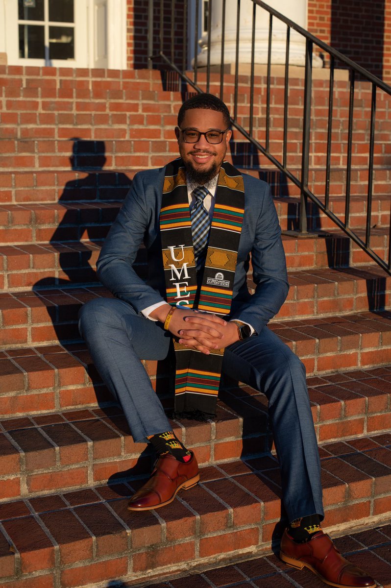 B_RadTheDeuce's tweet photo. Hi My Name is Brian Jones and I have a Masters of Science in Criminology and Criminal Justice 😂

The Deuce got Deuce Degrees ! 😂
#iotasgraduate #umesgrad #mastersdegree #umes 

📸: @foreverRenakins 
🎓: @styleand_grace_ 
🧦: @drfitz_loading @savagegentlemanstore https://t.co/yNnDRwiUd0