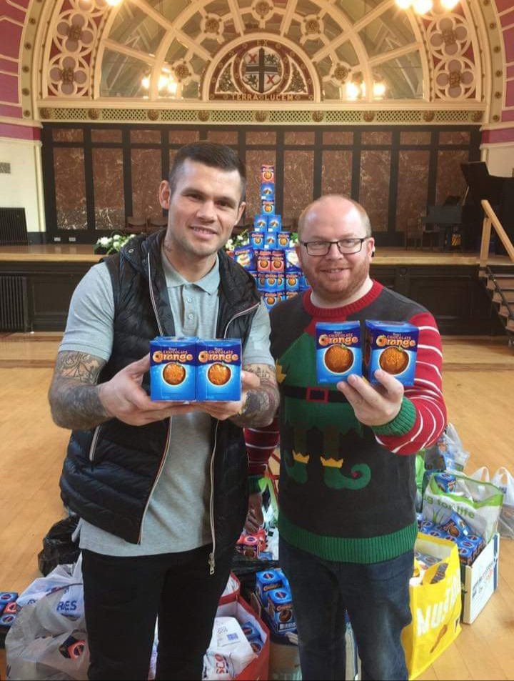 chocoranges's tweet photo. You couldn't meet a nicer human being than Martin Murray. The most genuine authentic bloke in the world. Hard luck tonight but you'll always be a champion in my eyes mate. #martinmurray #peopleschampion https://t.co/v4j37BBBxv