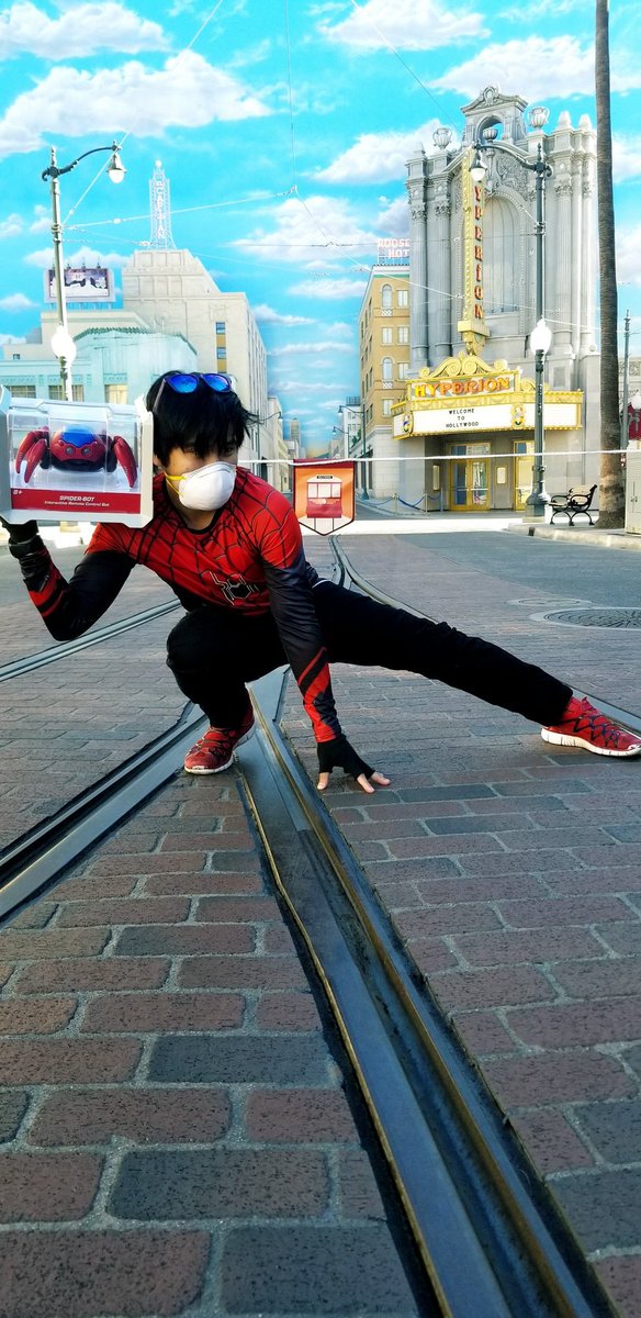 SharkyMarv92's tweet image. I scored the brand new Spider-Bot available at Stage 17 Premiere Backlot in California Adventure! 
#SpiderMan #spiderbot #Disneyland #DCA