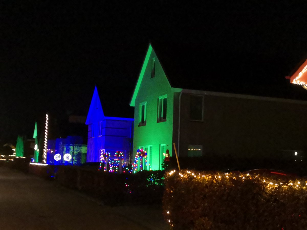 meijer1970's tweet photo. Veendam in kerst sfeer vanavond https://t.co/xRFC7Dcwnu