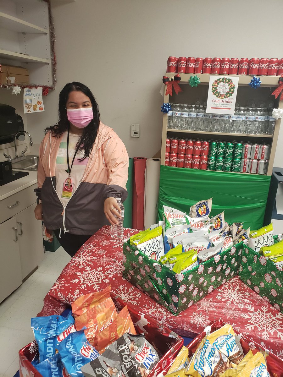 Special Thank You yo our Wilburn PTA Family!
'Tis the season to celebrate our outstanding staff at Wilburn Elementary. 
Wilburn PTA has provided some treats for all of you to enjoy every day from now until track out. #wilburn_es @wilburn_es