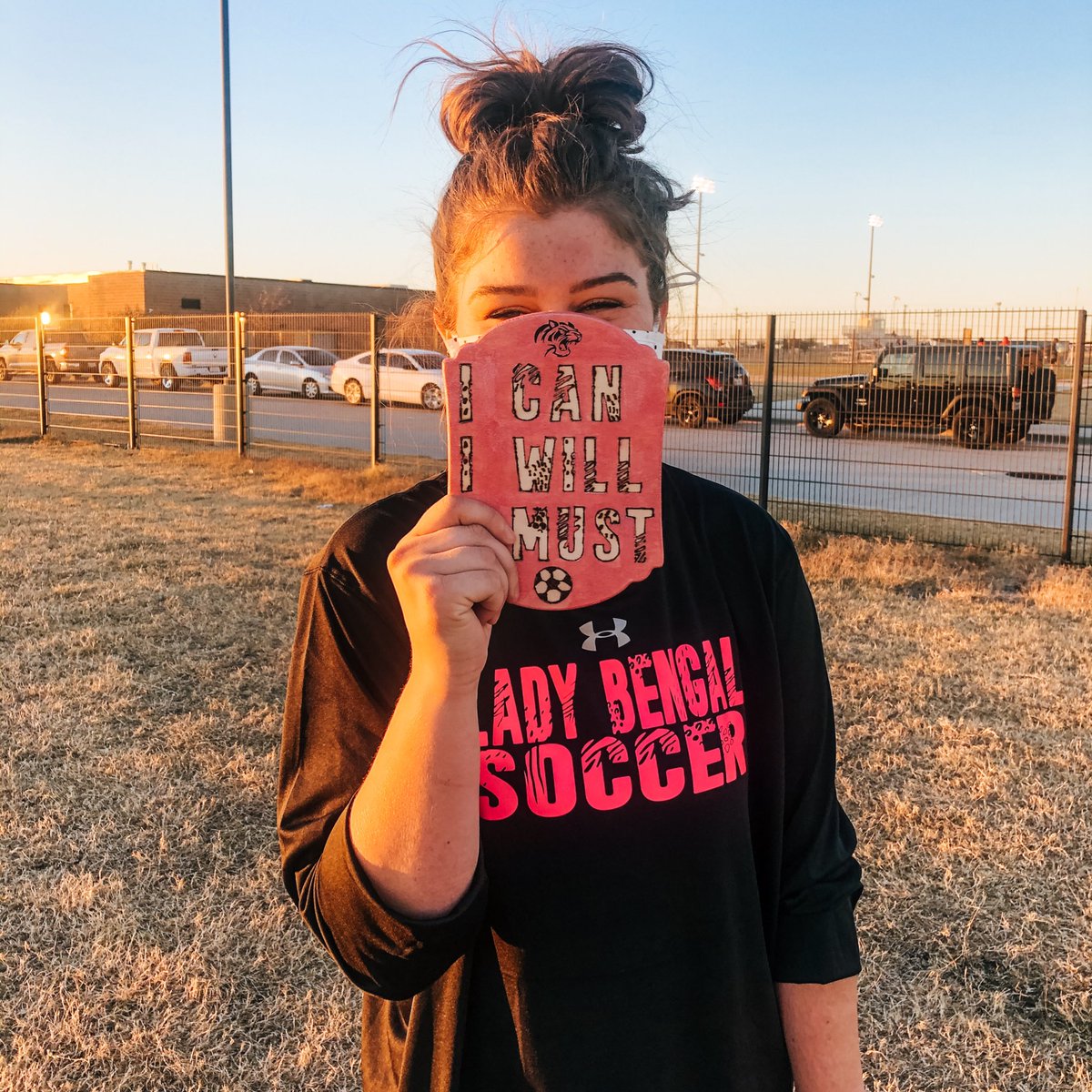 braswellsoccer's tweet photo. 𝙄 𝘾𝙖𝙣 𝙄 𝙒𝙞𝙡𝙡 𝙄 𝙈𝙪𝙨𝙩 🐅

Being able to adapt when called upon is huge in sports! Bella has taken on the role we’ve asked and really shined this week! That kind of #BengalExcellence💯⚽️ is why she’s our @Whataburger #POTW https://t.co/4JZVSZiy6m