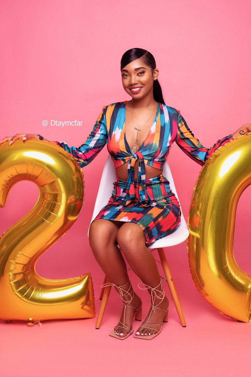 th3_prettiest's tweet photo. 🎉🥂 #dubclub https://t.co/BYQ7mqQ51g