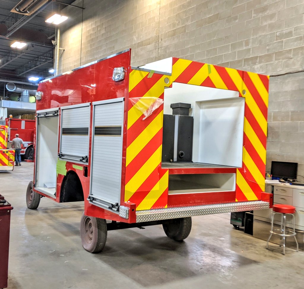 MidwestFire's tweet photo. Don't let anybody lead you down a bad path. These All-Poly® apparatus bodies are the real deal! Lifetime warranty against leaks AND corrosion. Tough, durable, proven & easy on the eyes.
#ThePolyExperts #FactoryDirect #FamilyOwned https://t.co/DTdfnQ5gQi