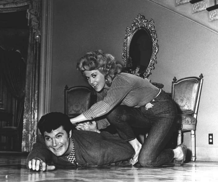 Happy Birthday to Max Baer Jr. who turns 83 today!  Pictured here with Donna Douglas in The Beverly Hillbillies. 