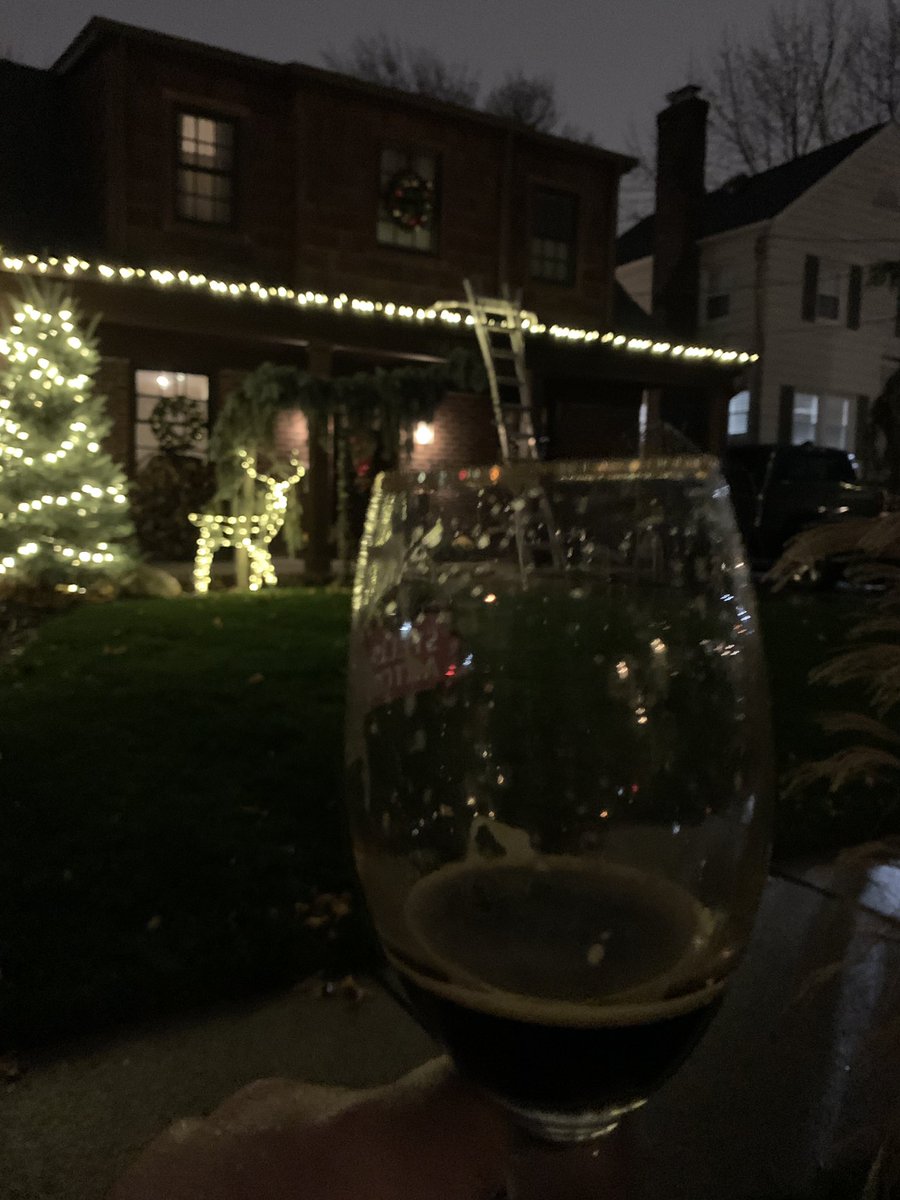 Kendrek's tweet image. WIP *clink* 🪜🎄🎅 battling my inner Griswold and 🙏 #2021 brings that decorator money with a #foundersCBS