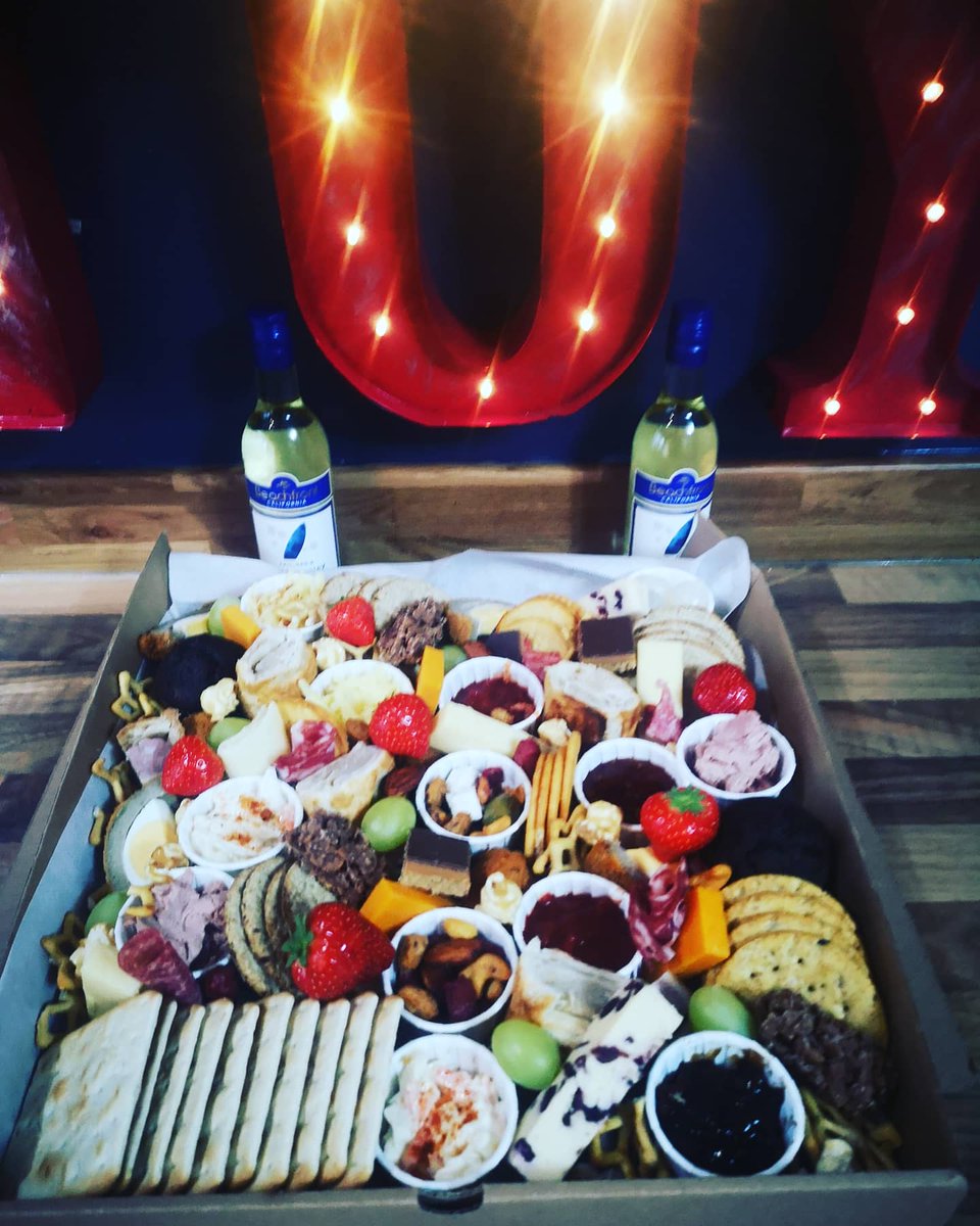 Some of today's Christmas grazing boxes, thanks to everyone who has ordered for tonight, Sunday is now sold out with some availability still Saturday, get in touch if interested, free local delivery ❤️ check our Instagram @platters2020 for more details 😘😍🚚 #Platters2020