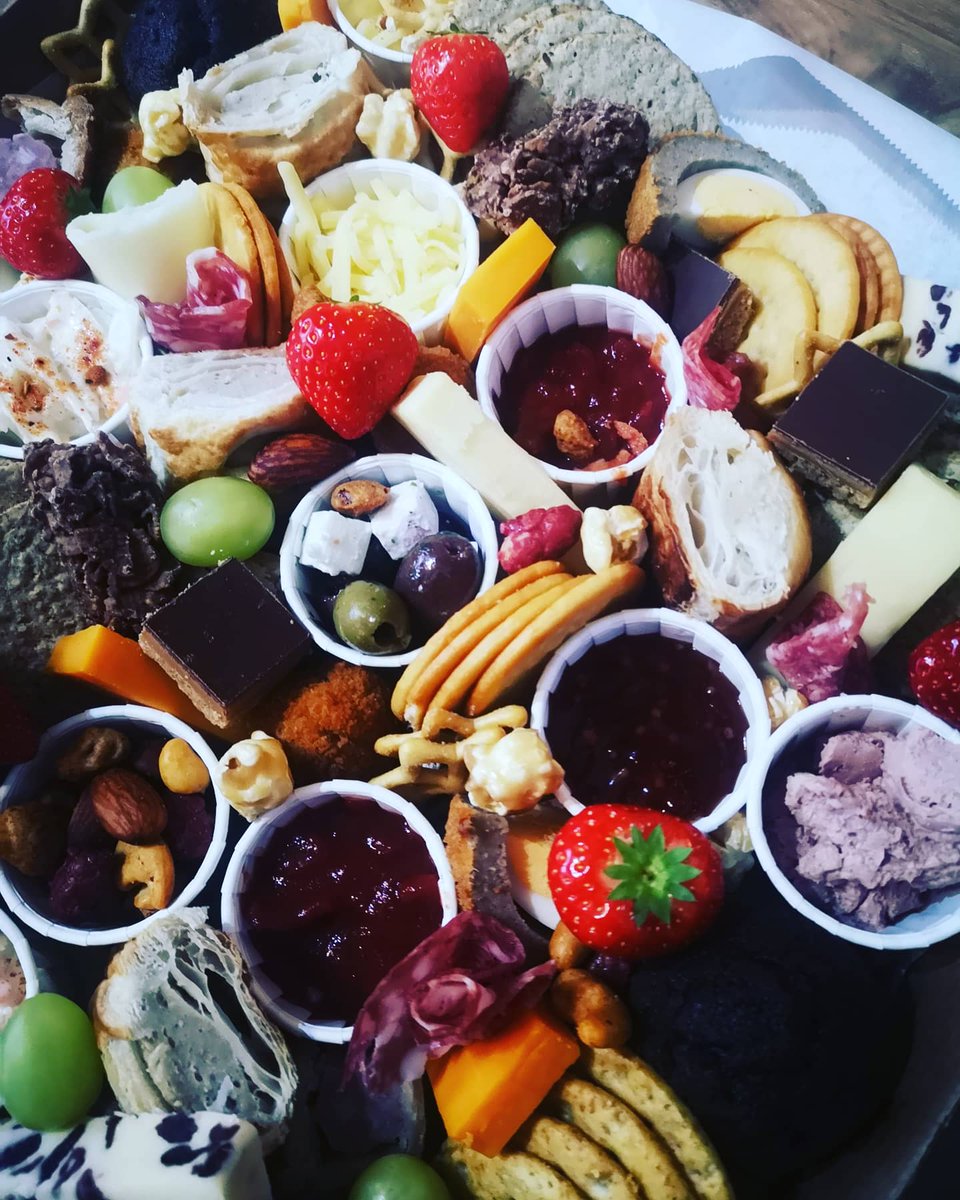 platters_Foods's tweet photo. Some of today's Christmas grazing boxes, thanks to everyone who has ordered for tonight, Sunday is now sold out with some availability still Saturday, get in touch if interested, free local delivery ❤️ check our Instagram @platters2020 for more details 😘😍🚚 #Platters2020 https://t.co/kIQSKfUtFG