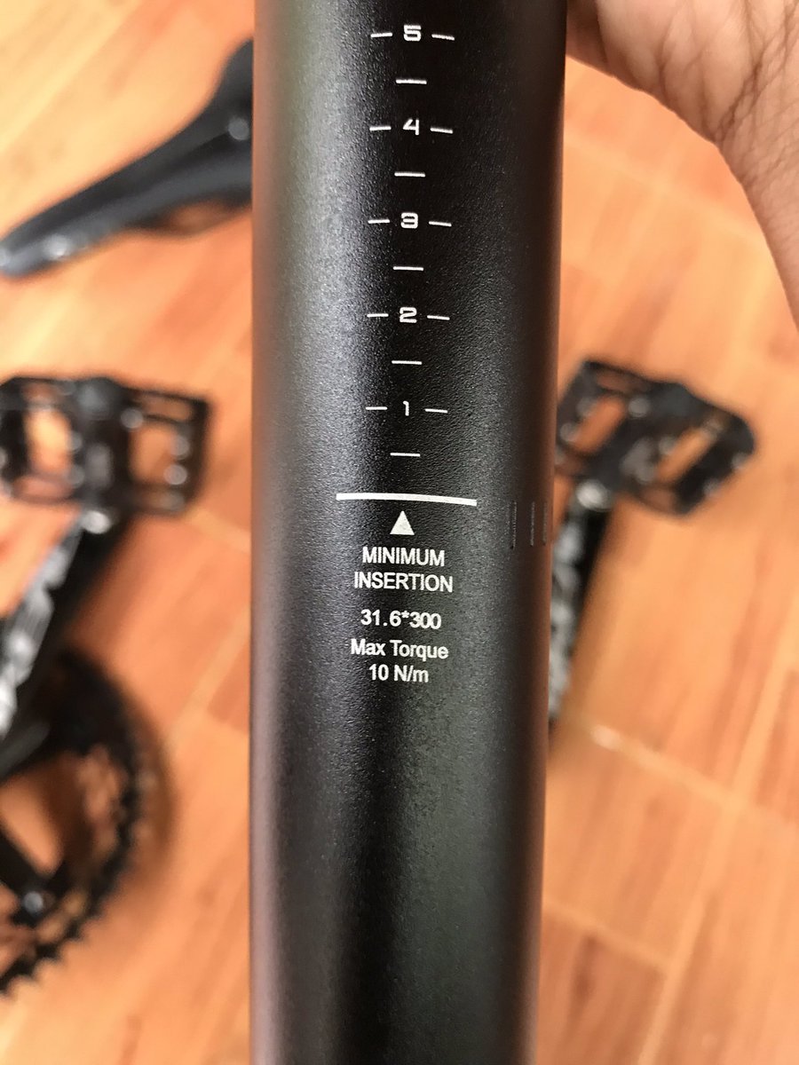 putuwir34575332's tweet photo. Wts 
-Crank skeace 650rb kondisi sangat mulus
-Pedal oxo 100rb
-seatpost intro7 31.6  300rb mulus seperti baru 
-sadel syte 100rb tidak ada robek aman
Wa 081558777655
Rekber siap #fnfjb 
@trackcyclery @fix_fixed @fixieaks @LifeForFixed @AlcatrazTrack https://t.co/hLgKWTahAq