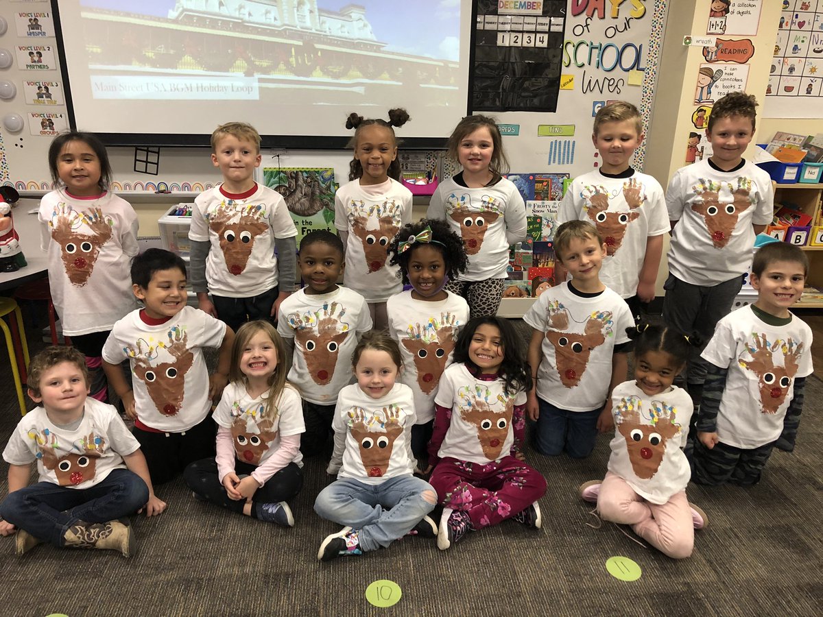 MrsMartin_SFE's tweet photo. These little reindeers have my heart ❤️ @HumbleISD_FE #FOSTERfun #HumbleISD https://t.co/f9JuNX19kd