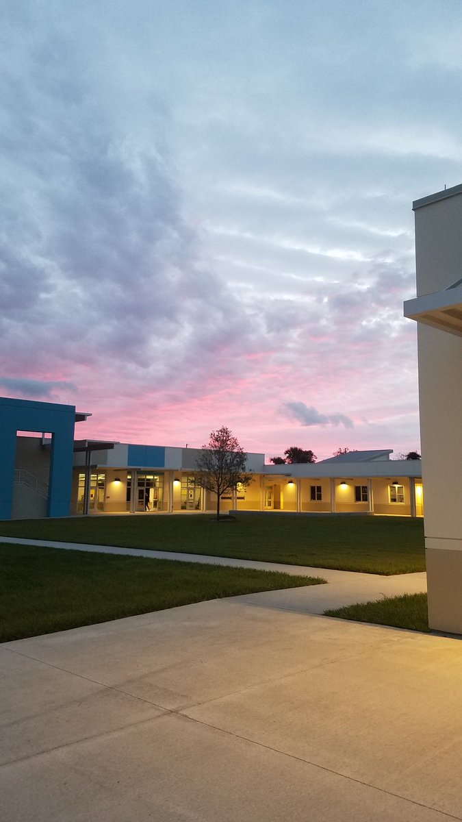 It was a beautiful Friday morning at <a href="/CESWildcats/">Chisholm Elem.</a>. 💙💜💗