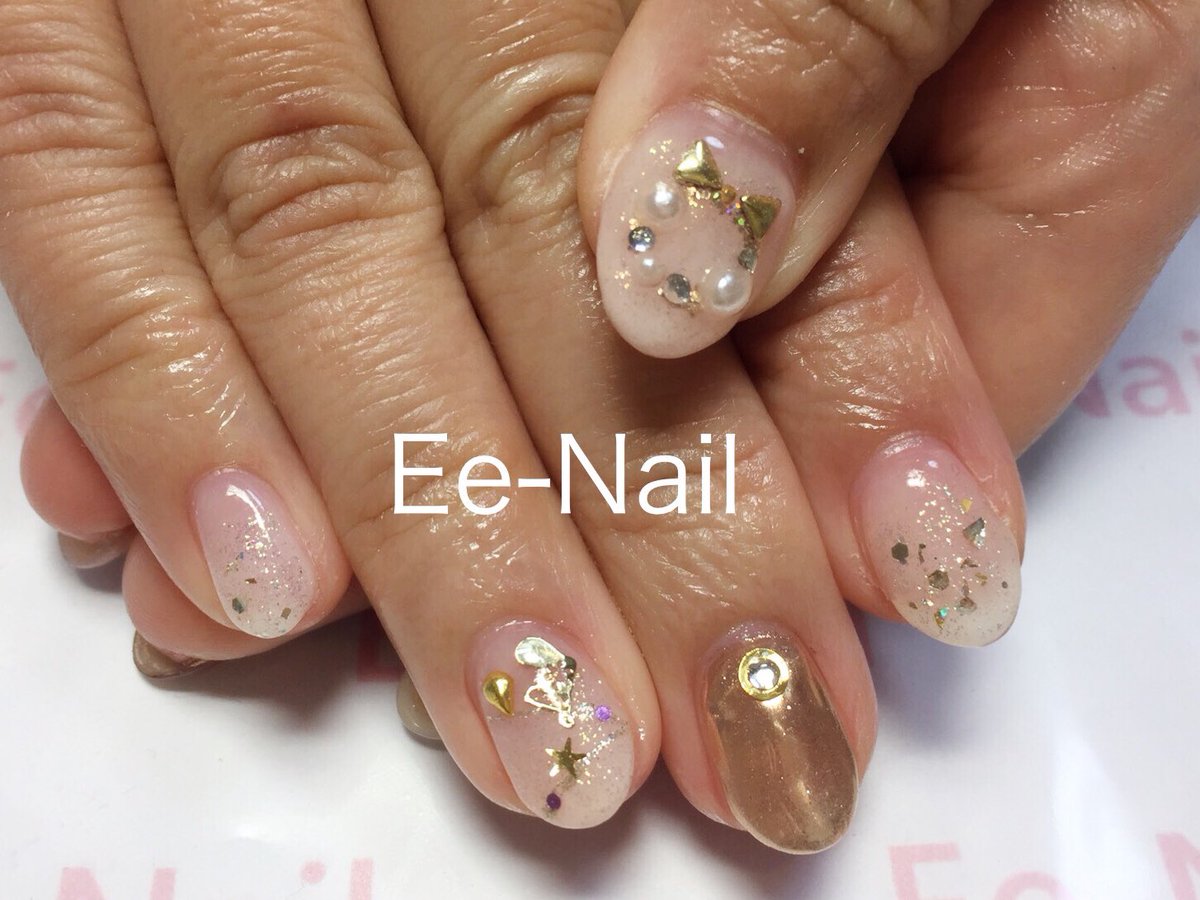 池袋ネイルサロン Ee Nail Twitterissa イイネイル 池袋ネイル シンプルネイル 大人ネイル カラグラ オフィスネイル ジェル ネイル フレンチネイル カラグラネイル 甘皮処理 ウォーターケア 美爪 Hpb Nail 秋ネイル 冬ネイル キラキラネイル マグネットネイル ミラー