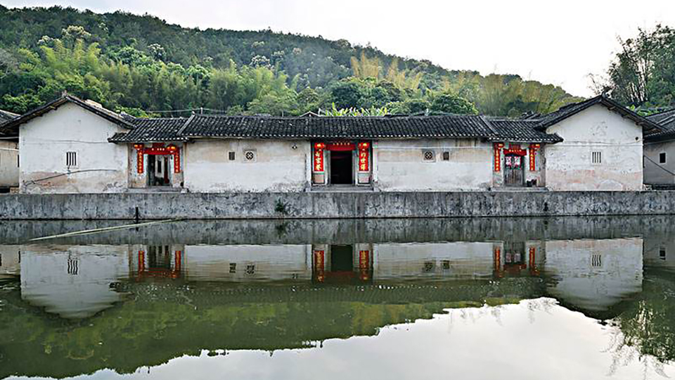cgtnenespanol's tweet photo. Haciendo uso de sus recursos naturales y, al mismo tiempo, manteniendo la originalidad del antiguo pueblo, #Meishe ha sido una de las aldeas más hermosas de la provincia china de #Guangdong. #China #Turismo https://t.co/NfPW2dABWU