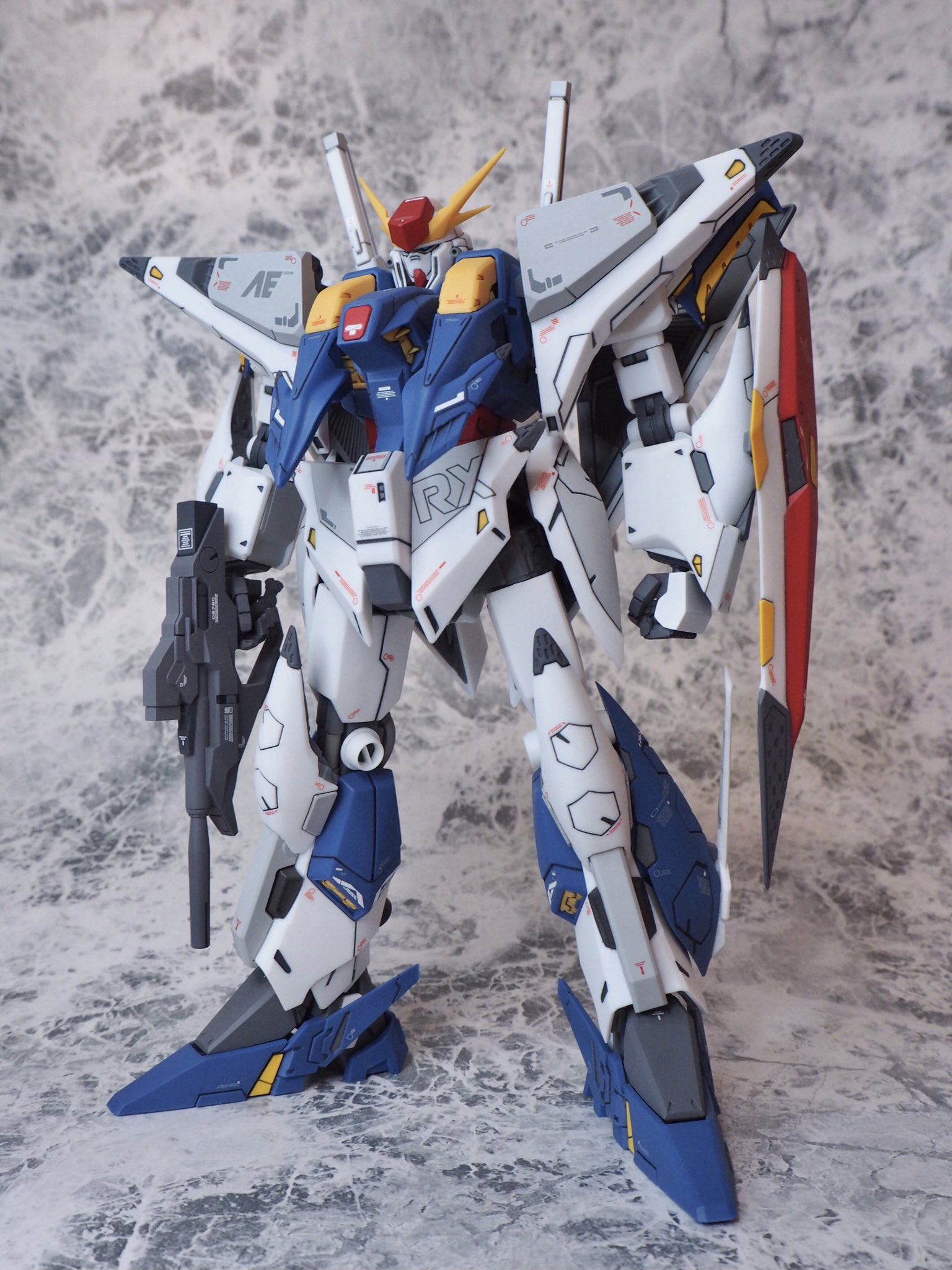 تويتر Jun C I P على تويتر Hgの3ガンダム クスィーガンダム が自分の好みではなかったので 理想に近いrobot魂を 小改造とディテールアップとリペイントをしました マスク部分を形状変更 スジ彫り直し ロボマニ2l使用 塗り分けしてます ガンダム クスィー