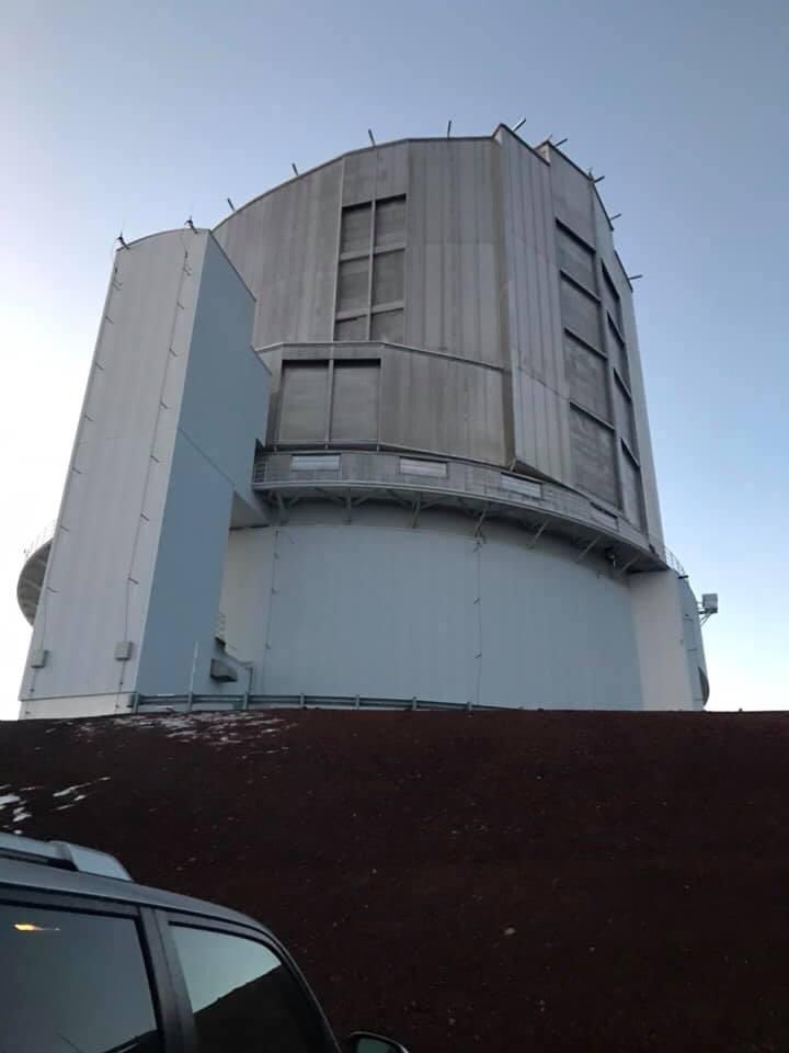 I’m feeling nostalgic so here’s a little Planet Nine thread. Two years ago today I saw the Subaru telescope for the first time.  @plutokiller  @kbatygin  @astrosumo and I were there to look for Planet Nine. Well, they were looking I just watched.