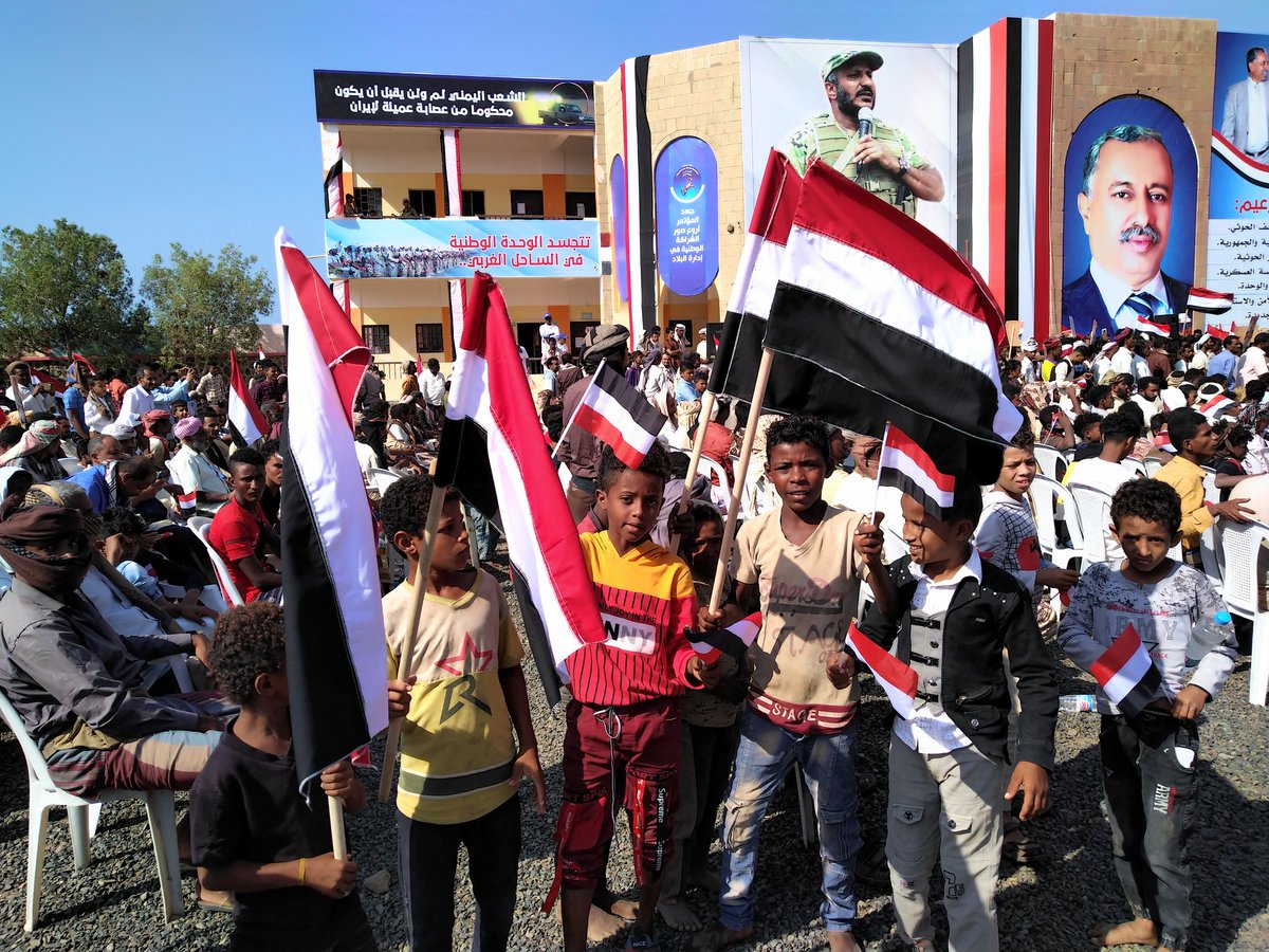 77NajmtAlsalh12's tweet photo. هذه الجماهير لم تأتي لأجل مصلحه شخصيه أو منصب وثروات
حضرت لتخليد ذكرى ثورة الشهيد علي عبدالله صالح
والشهيدالأمين عارف الزوكا رحمة الله عليهم وعلى كل من استشهد معهم

حضورهم كانت رساله لكل العالم بأننا لن نترك اليمن في يد مليشيات سلاليه حاقده وبأن ثورتنا مستمره
#ثوره_2ديسمبر_مستمره https://t.co/qopJSqJzYY