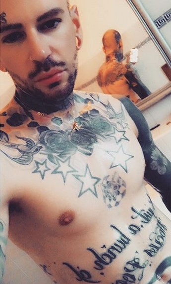 DatingsJasper's tweet image. Retweet one my post if You want cum in my mouth 😈